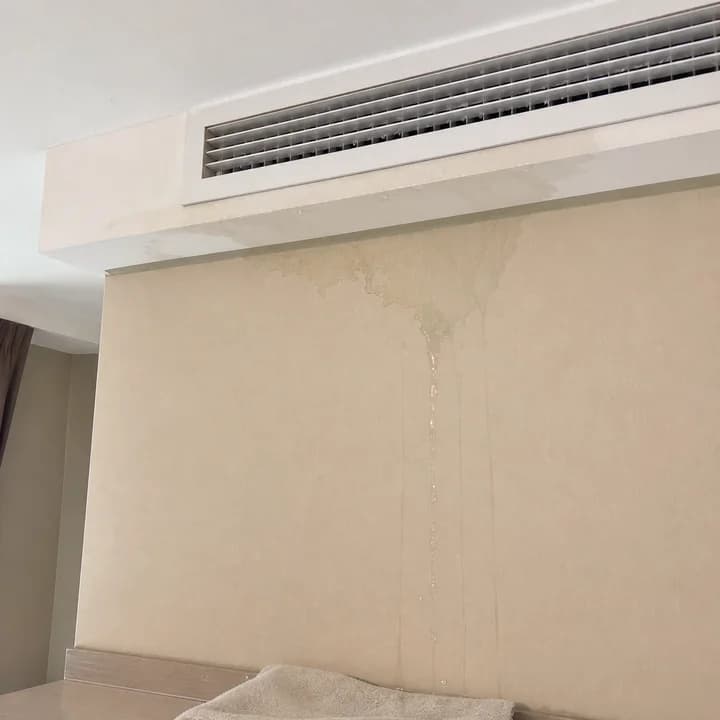 Photo of the AC leak in unit 1204